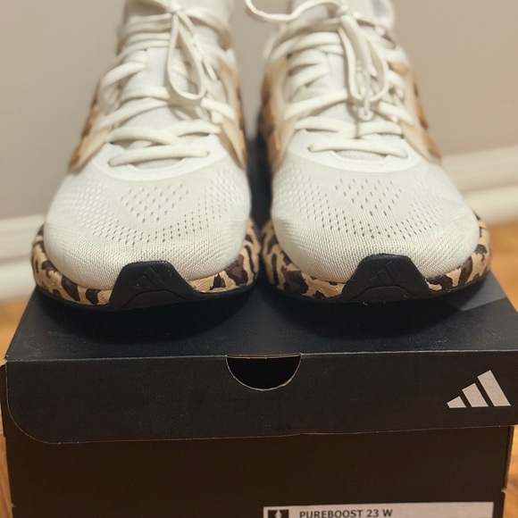 Adidas Women's Cream and Brown Athletic Shoes - Picture 2 of 9